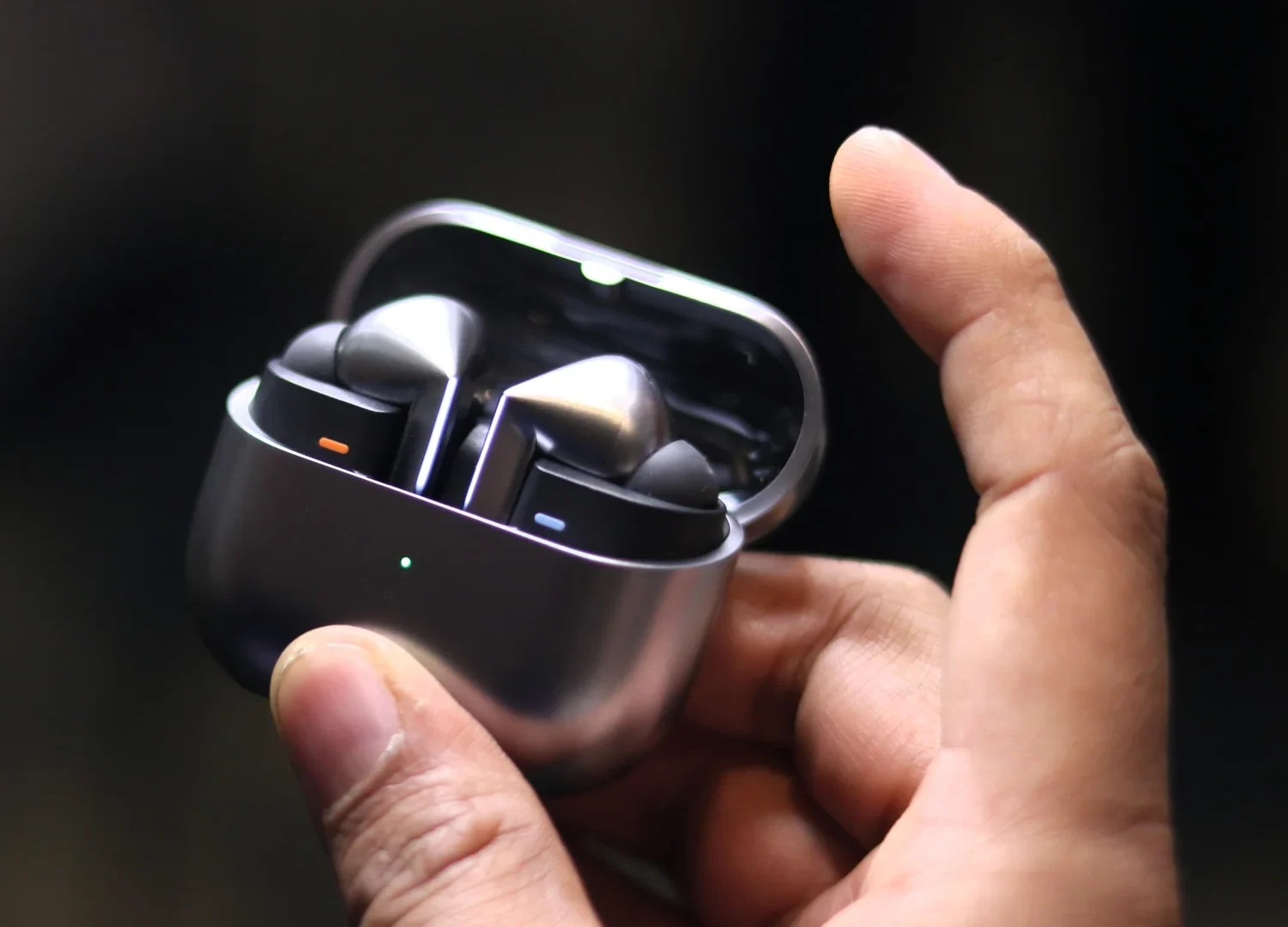 Samsung Siap Luncurkan Earbuds OWS di Unpacked Juli 2025