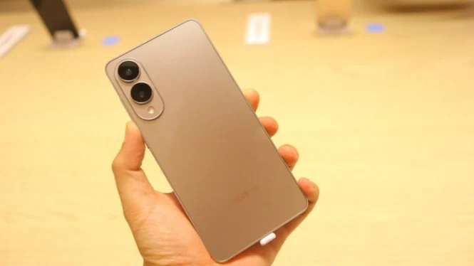 Galaxy S25 Edge: HP Super Tipis dengan Kamera Besar